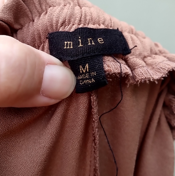 Mine Elastic Pants with Zipper Pockets in Medium - Picture 7 of 7